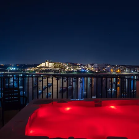 Sunny House With Jacuzzi - Steps From The Sea St. Paul's Bay
