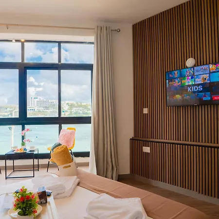 Sunny House With Jacuzzi - Steps From The Sea Appartement *