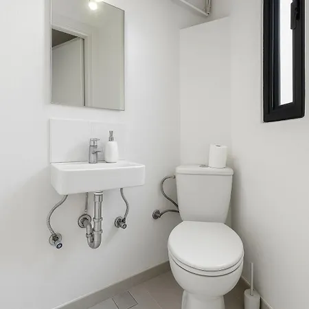 Sunny House With Jacuzzi - Steps From The Sea Appartamento St. Paul's Bay