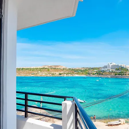 Sunny House With Jacuzzi - Steps From The Sea St. Paul's Bay