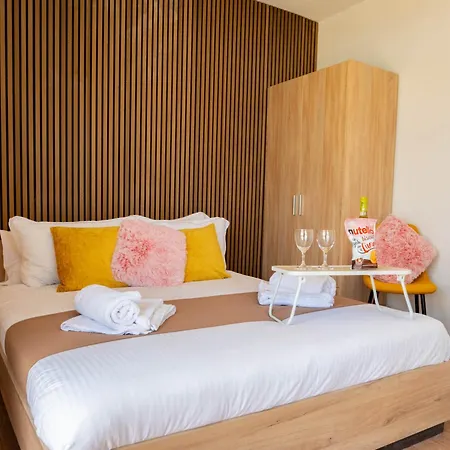 Sunny House With Jacuzzi - Steps From The Sea * San Pawl il-Baħar